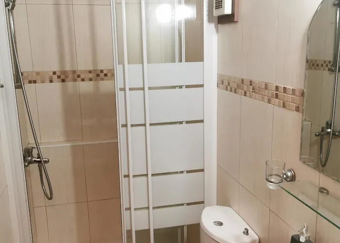 Downtown & Two-bedrooms * לרנקה