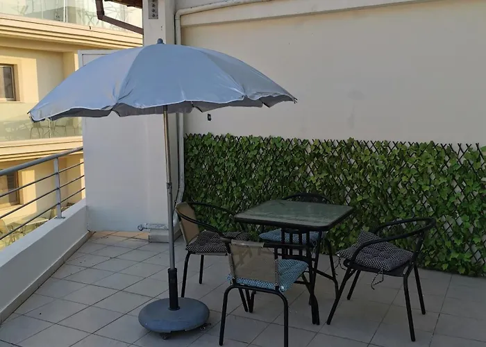 Downtown & Two-bedrooms * לרנקה