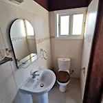 아파트 Downtown & Two-bedrooms 라르나카
