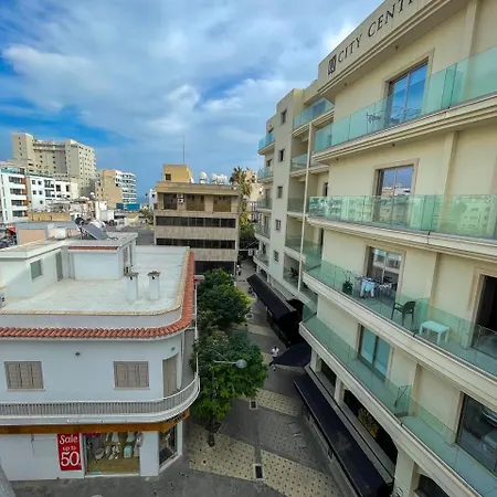 Downtown & Two-bedrooms * ラルナカ