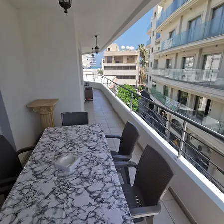 Apartment Downtown Larnaca
