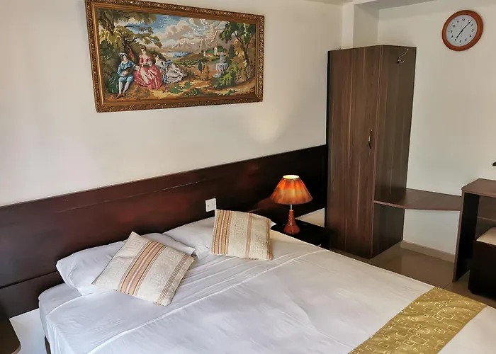 Апартаменти Downtown & Two-bedrooms *