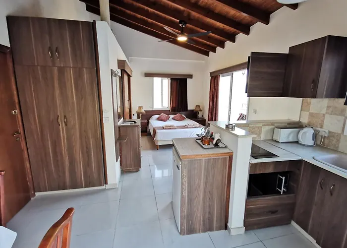 Downtown & Two-bedrooms Апартаменти Ларнака