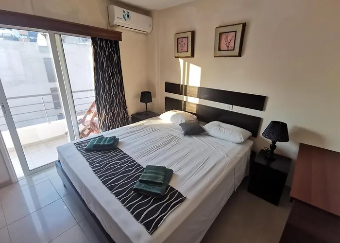 Downtown & Two-bedrooms * Ларнака