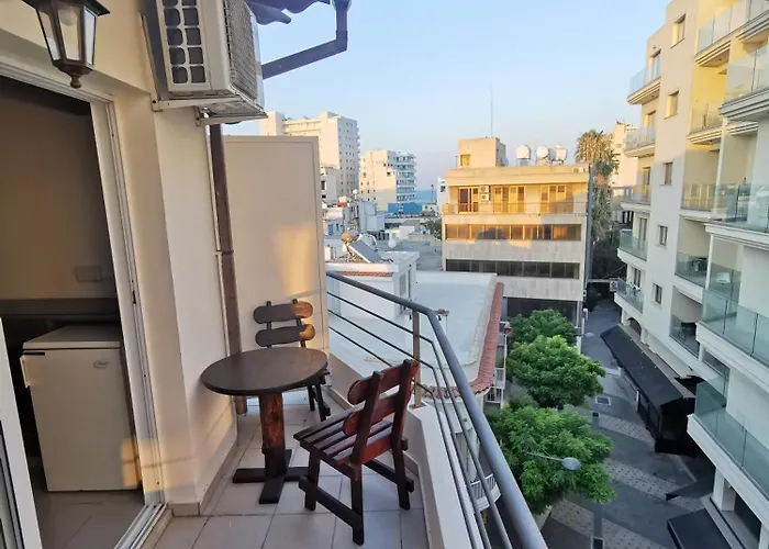 Διαμέρισμα Downtown & Two-bedrooms *