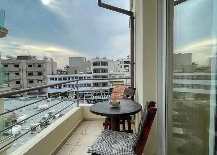 Downtown & Two-bedrooms Διαμέρισμα *